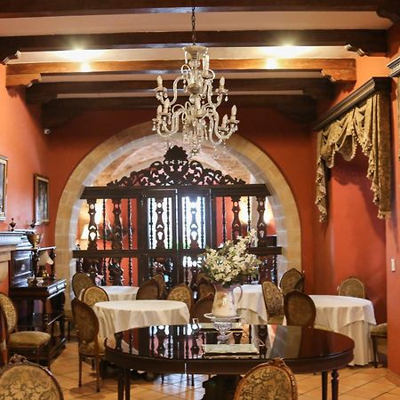 Parador Santa Maria La Real سوكر المظهر الخارجي الصورة
