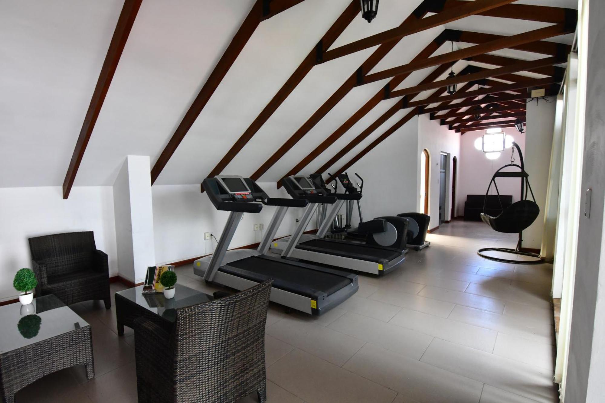 Parador Santa Maria La Real سوكر المظهر الخارجي الصورة