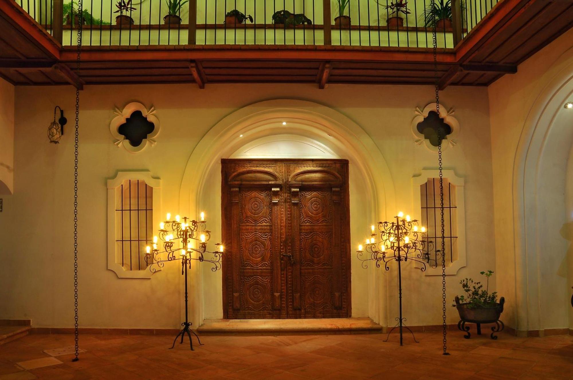 Parador Santa Maria La Real سوكر المظهر الخارجي الصورة