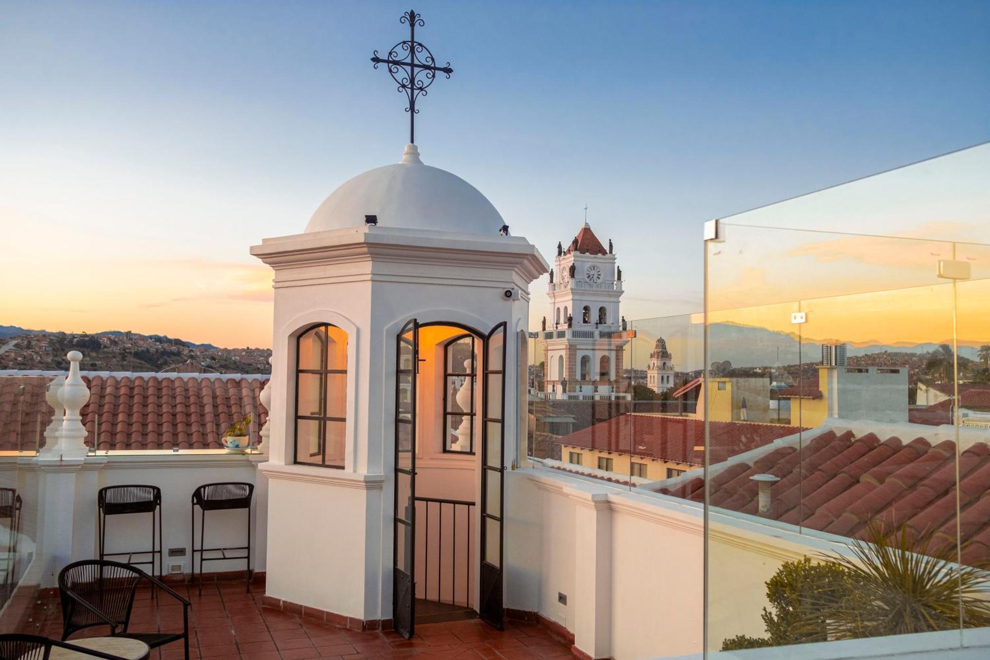 Parador Santa Maria La Real سوكر المظهر الخارجي الصورة