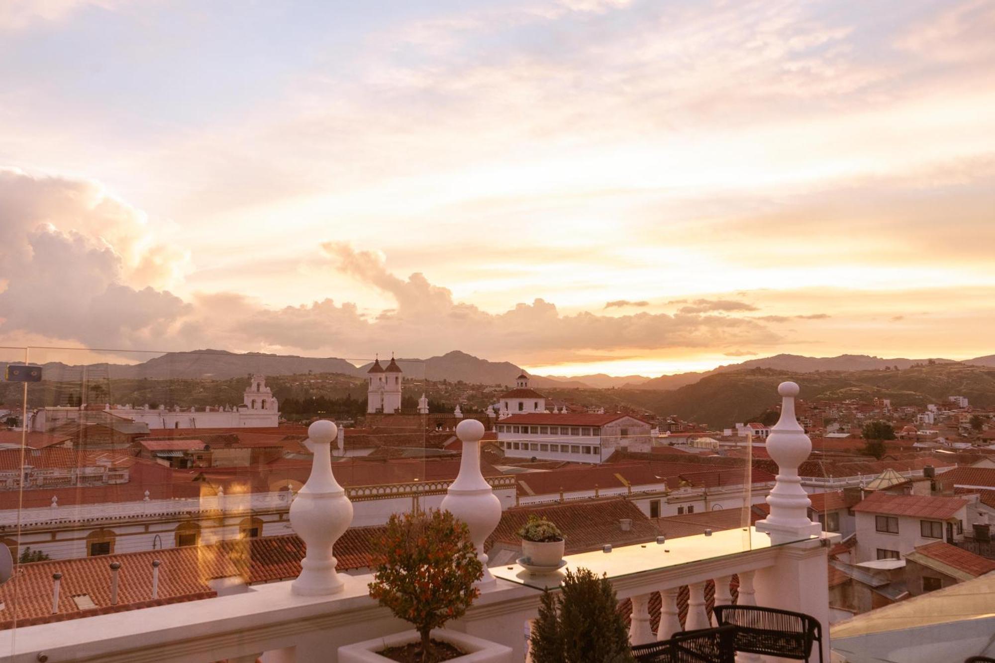 Parador Santa Maria La Real سوكر المظهر الخارجي الصورة
