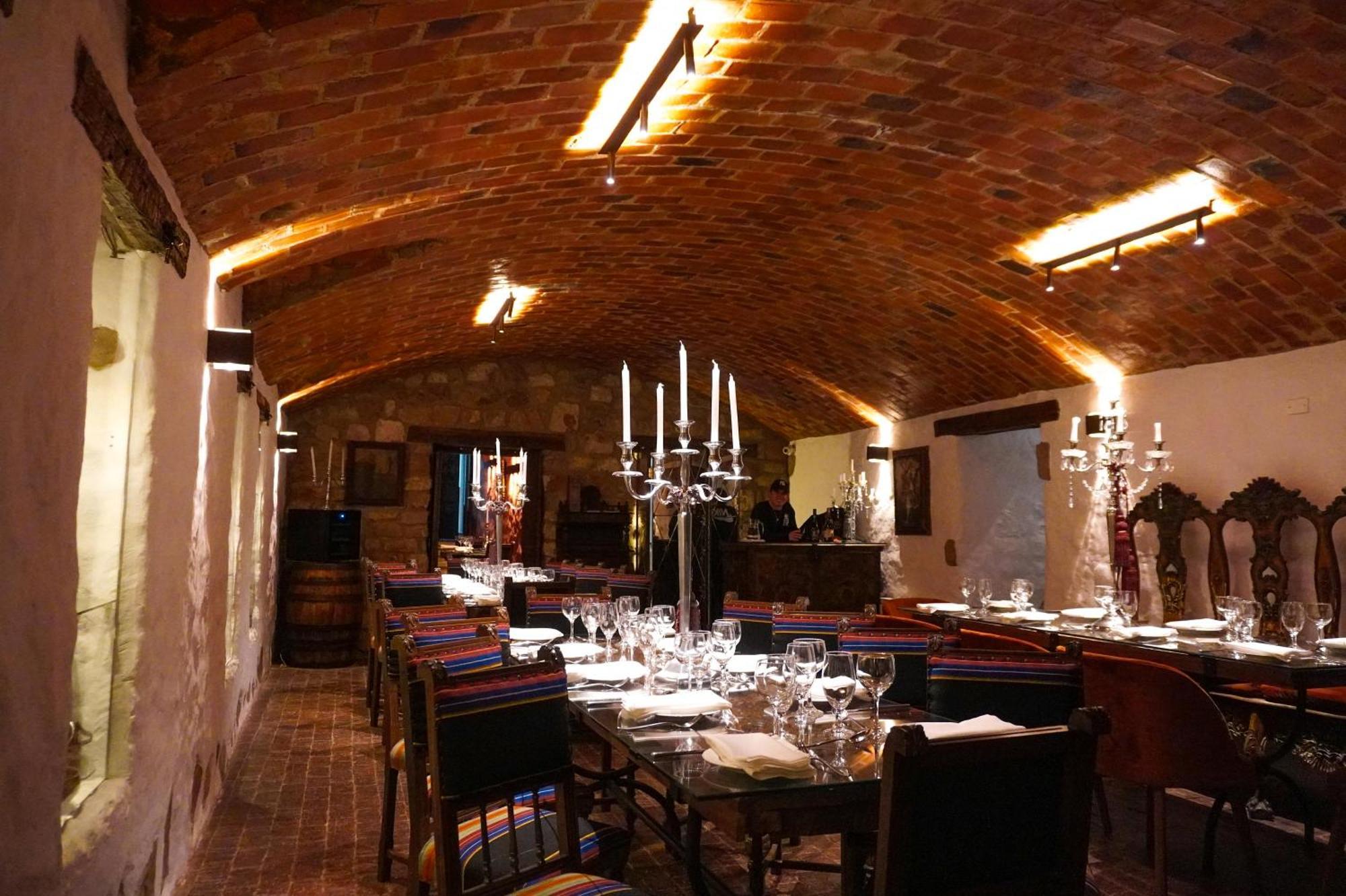 Parador Santa Maria La Real سوكر المظهر الخارجي الصورة