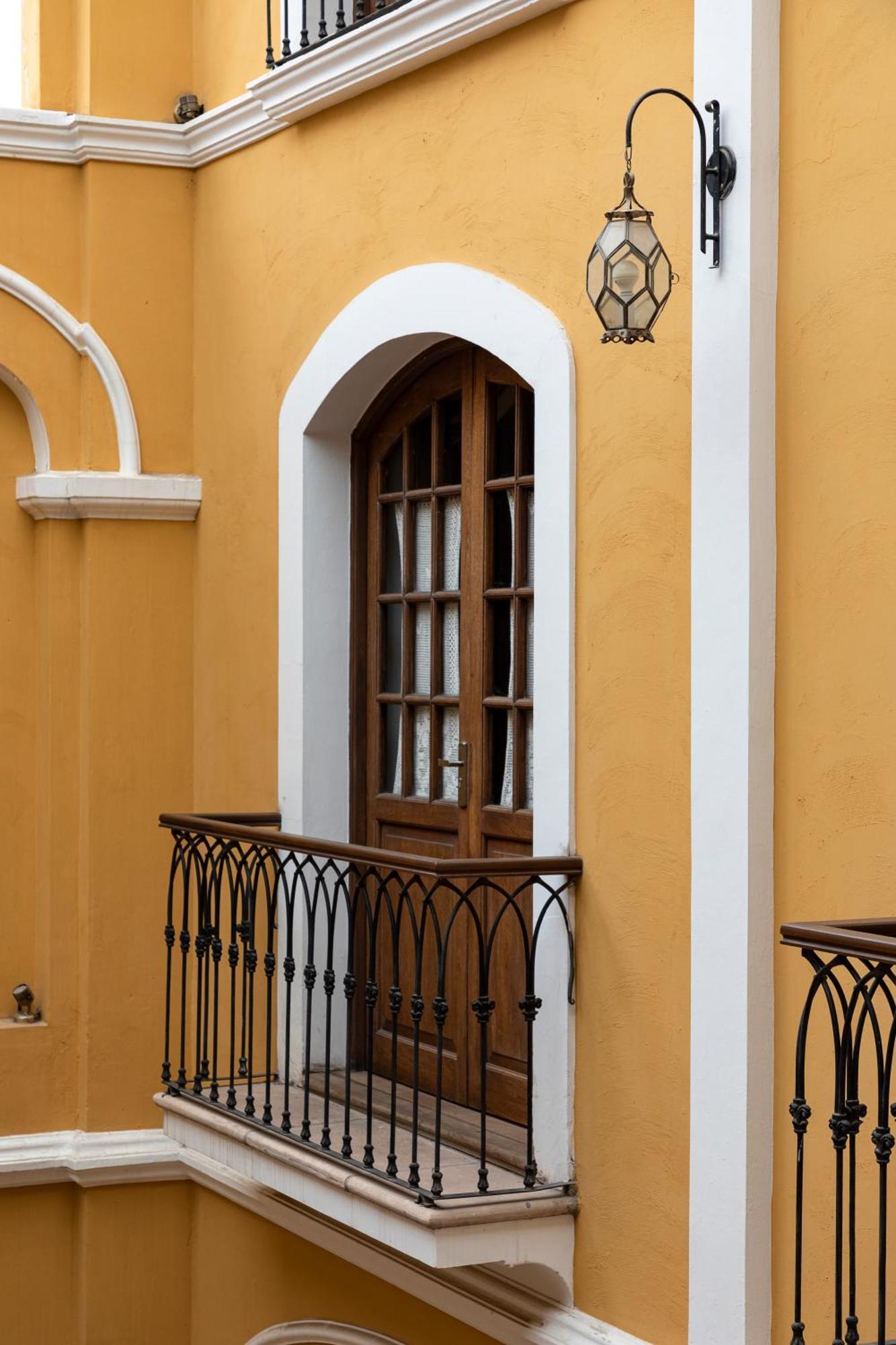 Parador Santa Maria La Real سوكر المظهر الخارجي الصورة
