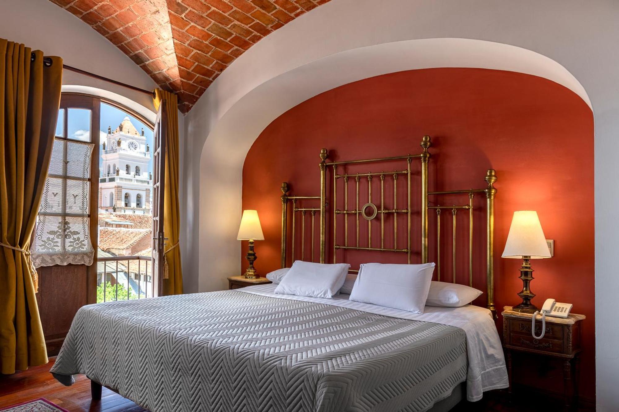 Parador Santa Maria La Real سوكر المظهر الخارجي الصورة