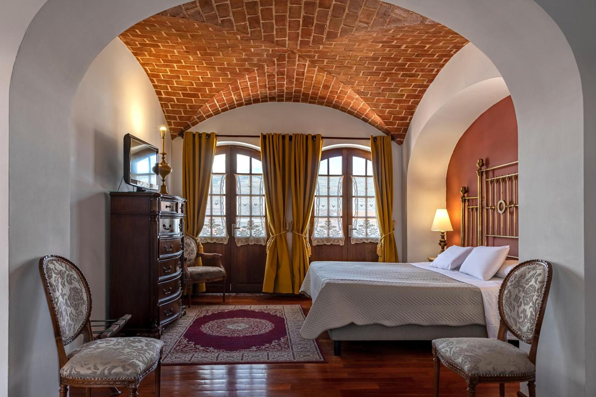 Parador Santa Maria La Real سوكر المظهر الخارجي الصورة
