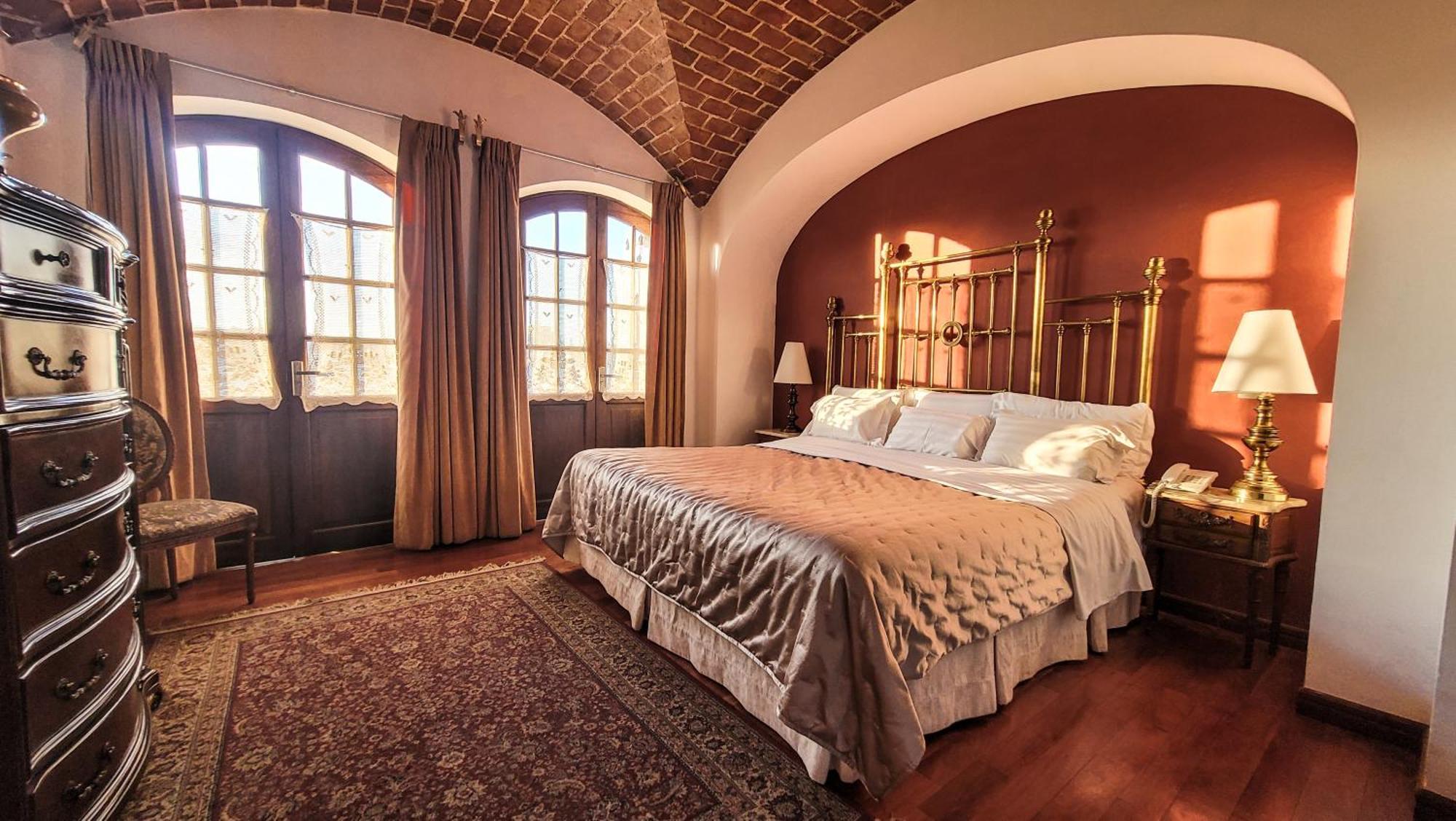 Parador Santa Maria La Real سوكر المظهر الخارجي الصورة